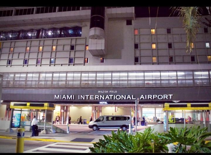 Private Rooms Close To Miami Airport - Free Parking - 01 Екстериор снимка