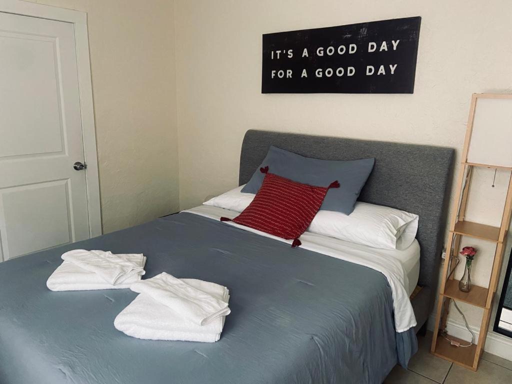 Private Rooms Close To Miami Airport - Free Parking - 01 Екстериор снимка