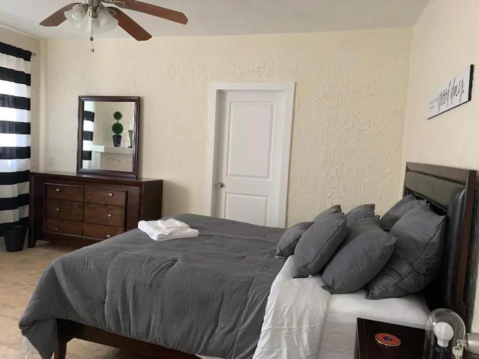 Private Rooms Close To Miami Airport - Free Parking - 01 Екстериор снимка